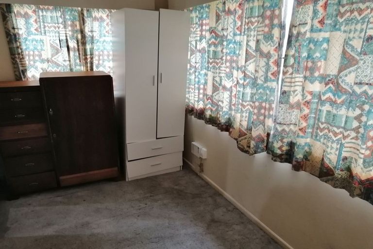 Photo of property in 1/3170 Great North Road, New Lynn, Auckland, 0600