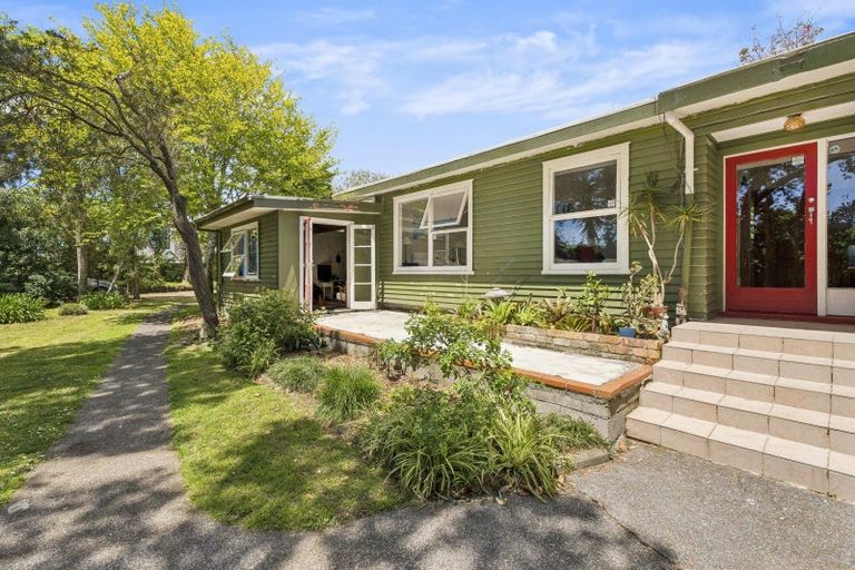 Photo of property in 54 Taylor Road, Mangere Bridge, Auckland, 2022