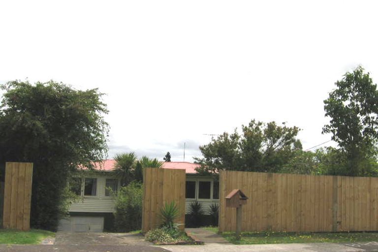 Photo of property in 27 Chippendale Crescent, Birkdale, Auckland, 0626