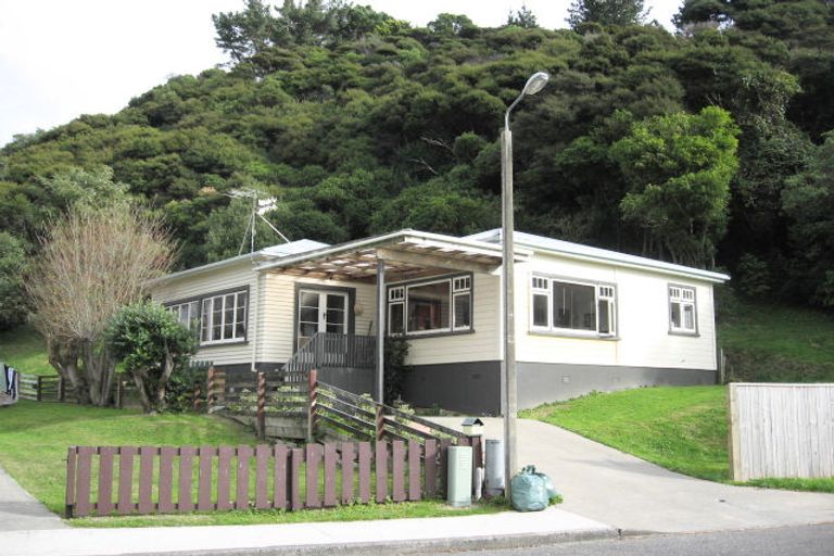 Photo of property in 55 Ruahine Street, Paraparaumu, 5032