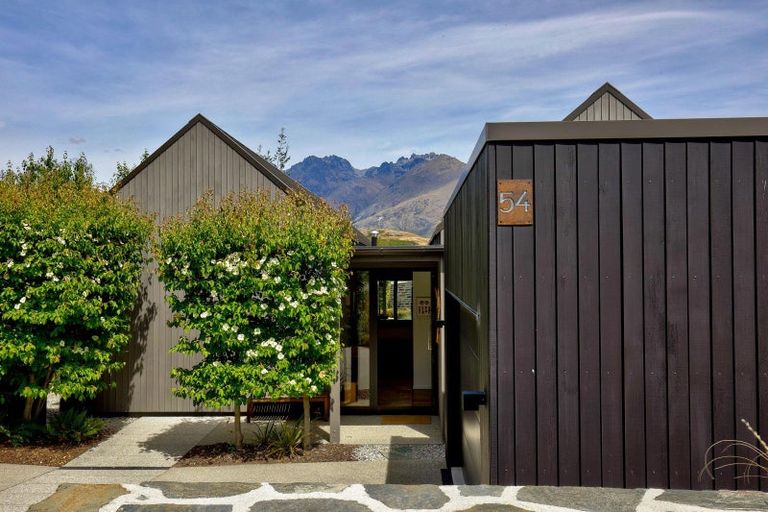 Photo of property in 54 Falconer Rise, Jacks Point, Queenstown, 9371