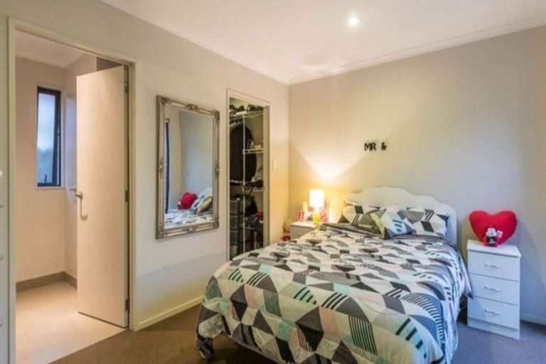 Photo of property in 20 Tarapiroe Avenue, Takanini, 2112