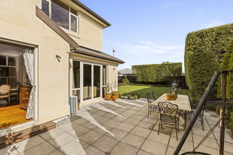 Photo of property in 68 Willowview Drive, Redwood, Christchurch, 8051