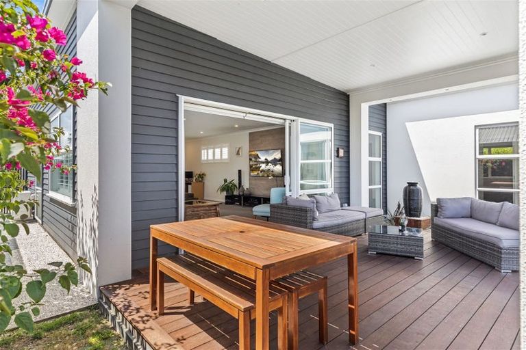 Photo of property in 126 Coast Boulevard, Papamoa Beach, Papamoa, 3118