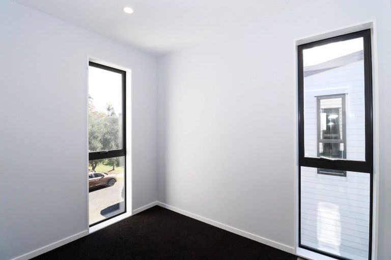 Photo of property in 4b Blue Gum Rise, Sunnyhills, Auckland, 2010