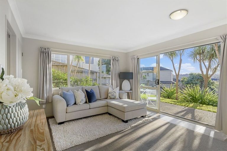 Photo of property in 9 Kittiwake Drive, Schnapper Rock, Auckland, 0632