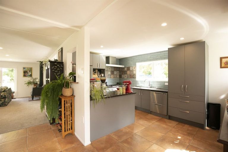 Photo of property in 1021 Old North Road, Waimauku, 0882