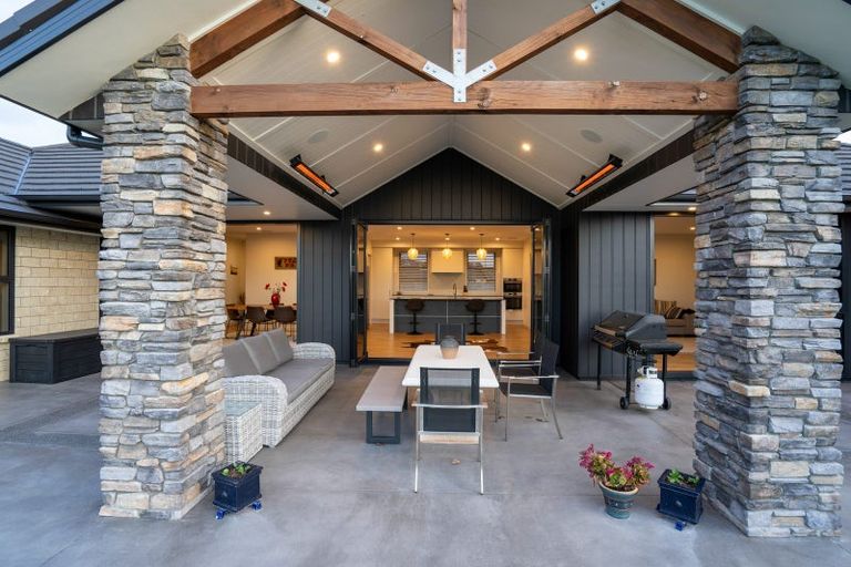 Photo of property in 86 Sunline Drive, Cambridge, 3432