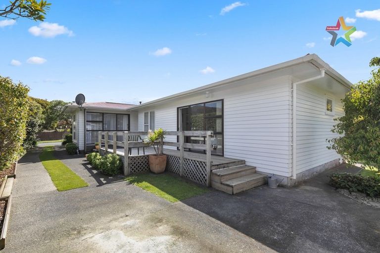 Photo of property in 4 Mimihau Grove, Wainuiomata, Lower Hutt, 5014