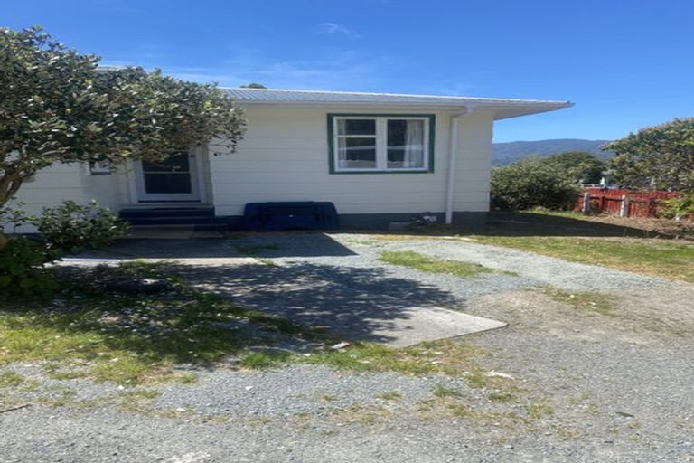 Photo of property in 22 Kairanga Crescent, Wainuiomata, Lower Hutt, 5014