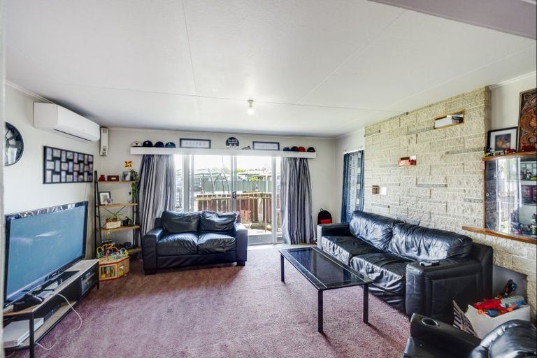 Photo of property in 88 Folkestone Drive, Flaxmere, Hastings, 4120