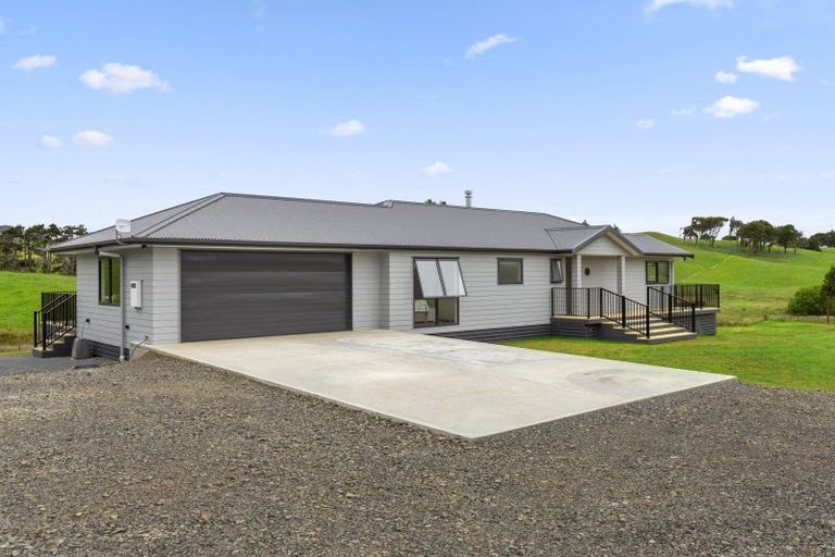 Photo of property in 64 Ruapuke Road, Raglan, 3296
