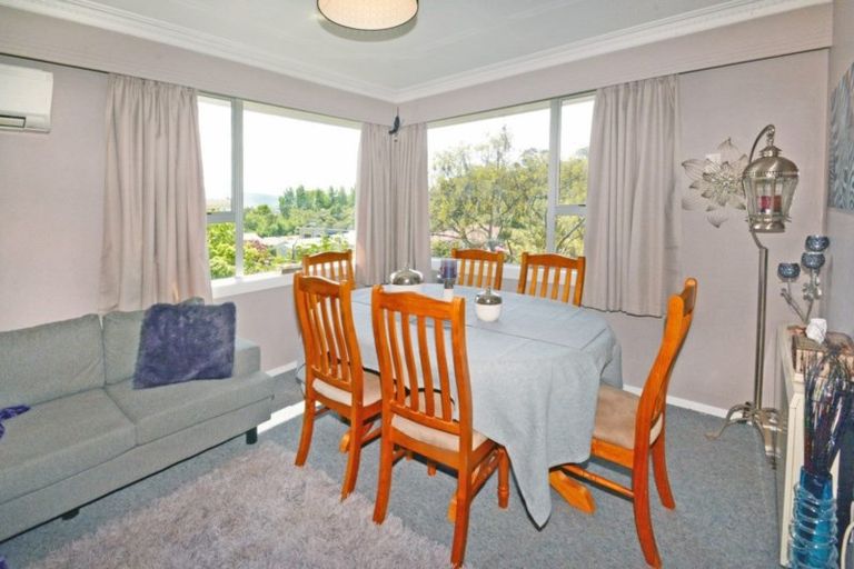 Photo of property in 10 Kinmont Crescent, Kinmont Park, Mosgiel, 9024