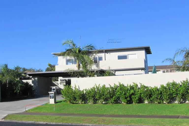 Photo of property in 24 Fielding Crescent, Farm Cove, Auckland, 2012