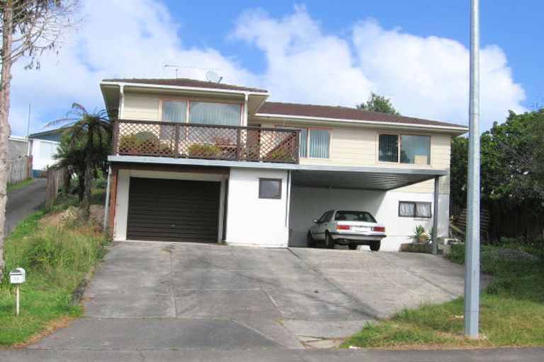 Photo of property in 32 Pisces Road, Glen Eden, Auckland, 0602