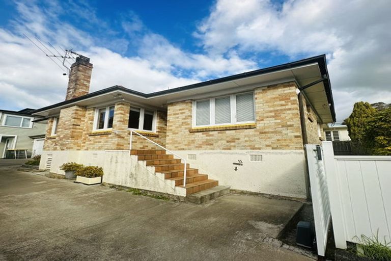 Photo of property in 41 Mahara Avenue, Birkenhead, Auckland, 0626