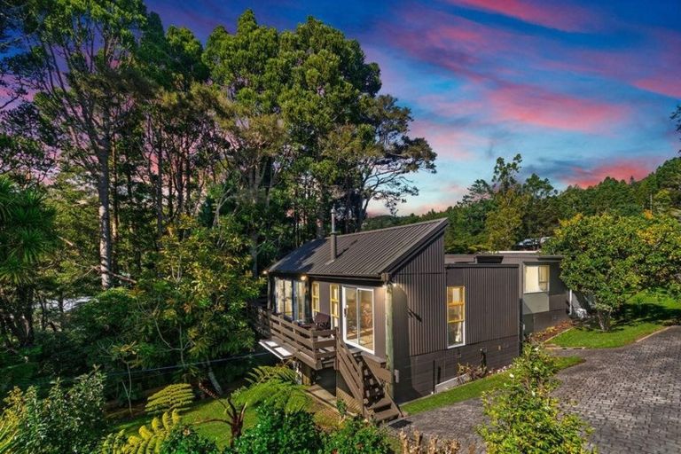 Photo of property in 45 Daffodil Street, Titirangi, Auckland, 0604