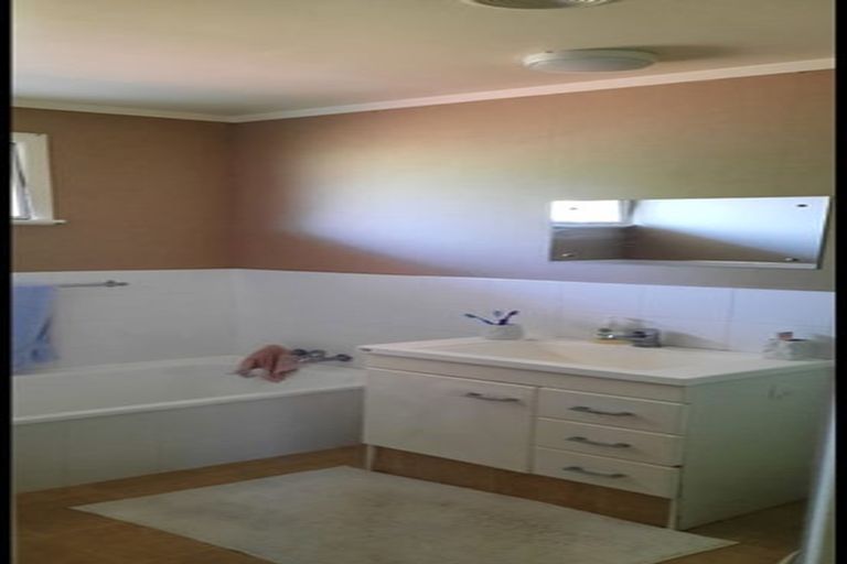 Photo of property in 27 Chesterman Road, Riverlea, Hamilton, 3216