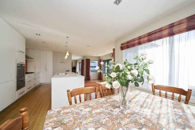 Photo of property in 44a Fitzroy Road, Fitzroy, New Plymouth, 4312