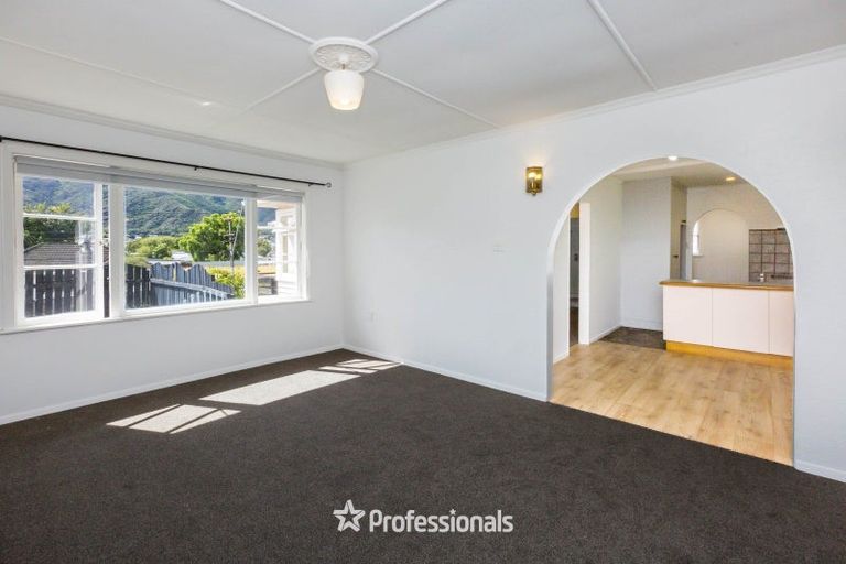 Photo of property in 161 Wellington Road, Wainuiomata, Lower Hutt, 5014