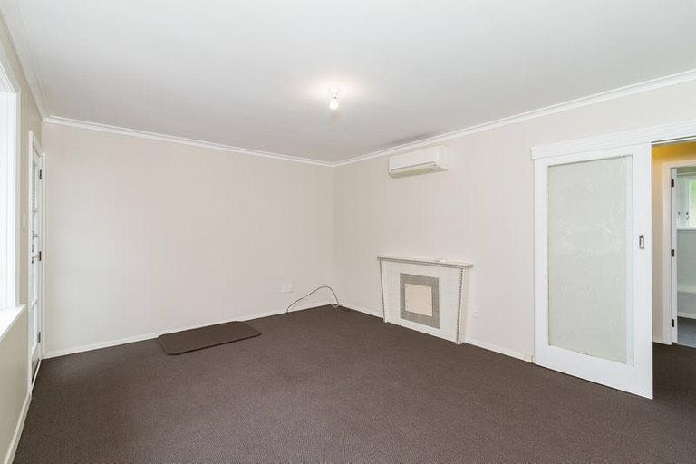 Photo of property in 2/5 Hinemoa Street, Waiwhetu, Lower Hutt, 5010