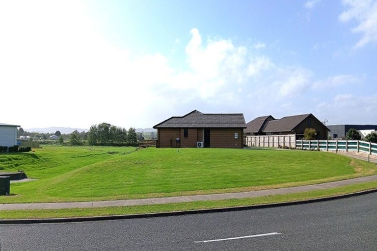 Photo of property in 16 Breton Drive, Waipu, 0510