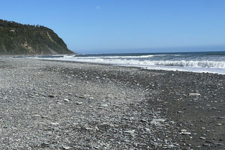 Photo of property in 14 The Strand, Okarito, Whataroa, 7886