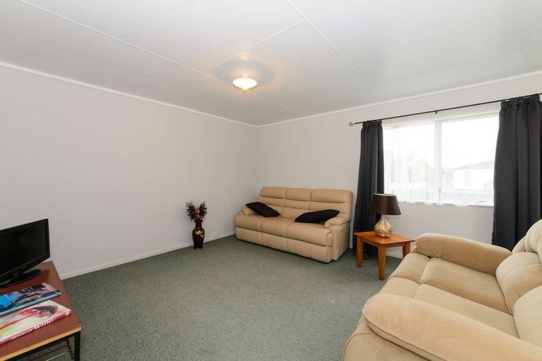 Photo of property in 29 Acacia Street, Kelvin Grove, Palmerston North, 4414