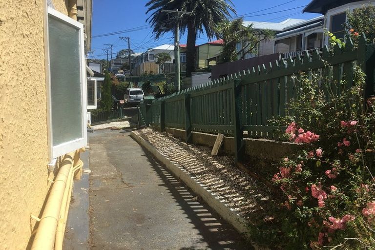 Photo of property in 2 Mudges Terrace, Newtown, Wellington, 6021