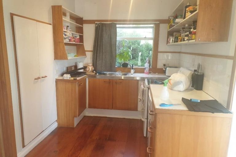 Photo of property in 37 Moa Point Road, Moa Point, Wellington, 6022
