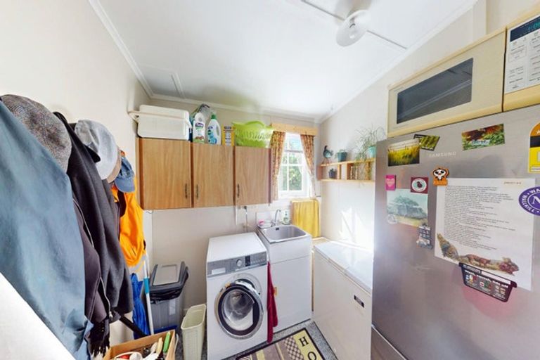 Photo of property in 104 Gonville Avenue, Gonville, Whanganui, 4501