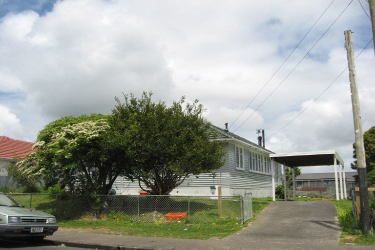 Photo of property in 17 Edinburgh Avenue, Rosehill, Papakura, 2113