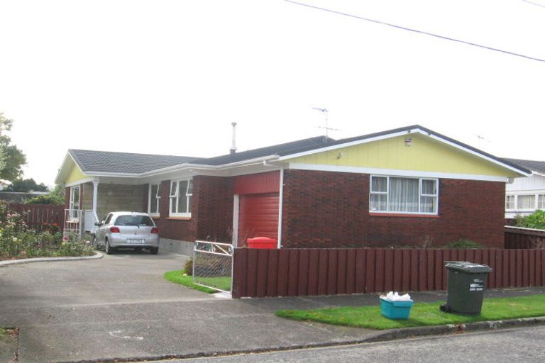 Photo of property in 42 Fairfield Avenue, Fairfield, Lower Hutt, 5011