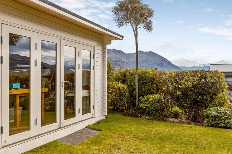 Photo of property in 191 Aubrey Road, Wanaka, 9305