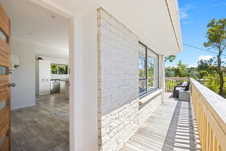 Photo of property in 1/92 Saddleback Rise, Murrays Bay, Auckland, 0630