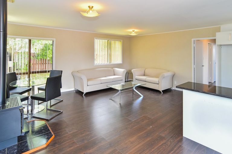 Photo of property in 4a Palmers Road, Clendon Park, Auckland, 2103