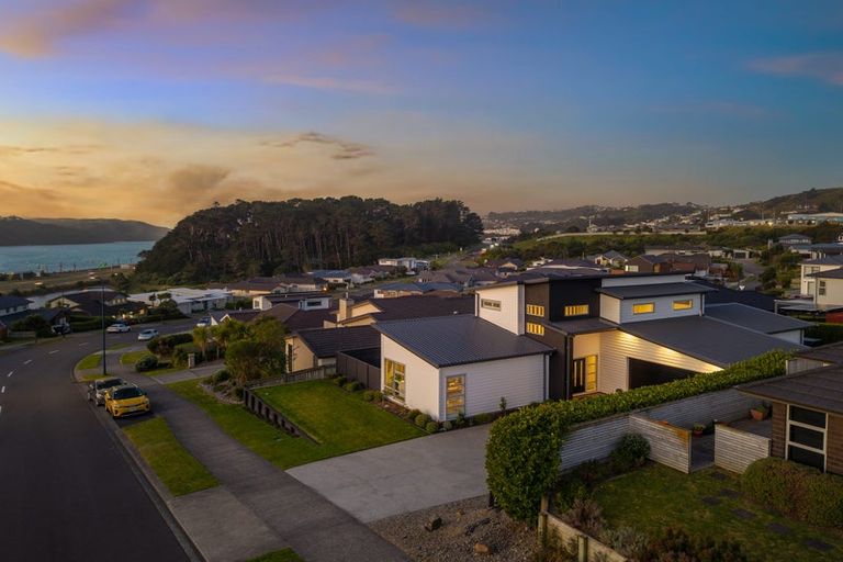 Photo of property in 17 John Burke Drive, Aotea, Porirua, 5024
