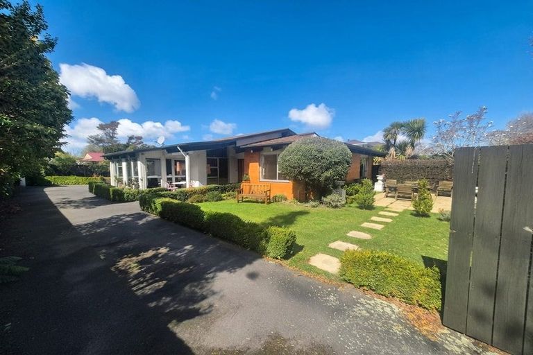 Photo of property in 8 Saint James Avenue, Papanui, Christchurch, 8053