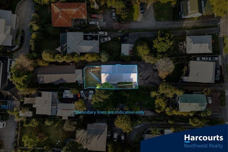 Photo of property in 1/729 Swanson Road, Swanson, Auckland, 0612