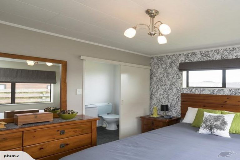 Photo of property in 110 Kelvin Grove Road, Kelvin Grove, Palmerston North, 4414