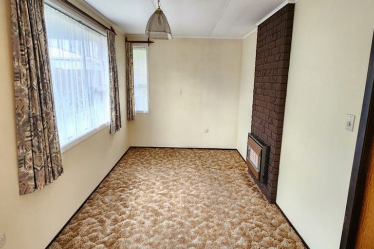 Photo of property in 14a Brixham Place, Merrilands, New Plymouth, 4312