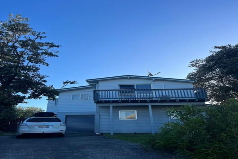 Photo of property in 1124 Papamoa Beach Road, Papamoa Beach, Papamoa, 3118