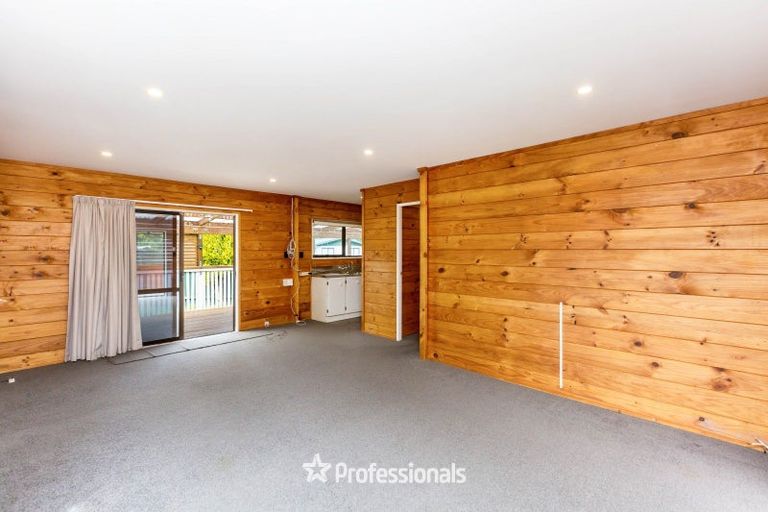 Photo of property in 6 Edmund Lomas Grove, Birchville, Upper Hutt, 5018