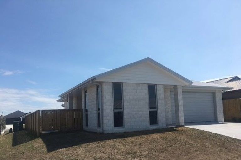 Photo of property in 3 Taioma Close, Papamoa, 3118