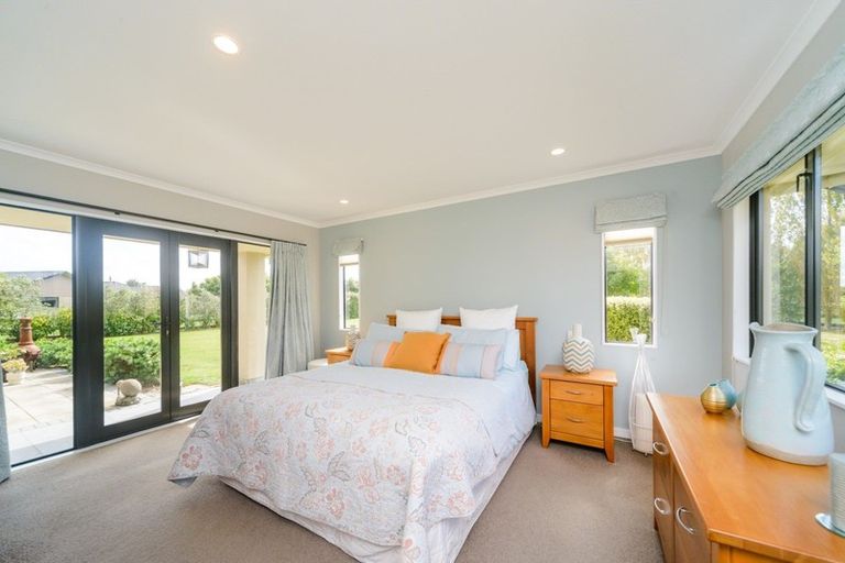 Photo of property in 25 Riverview Lane, Ashhurst, Palmerston North, 4470