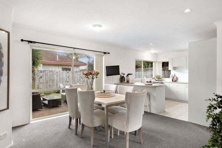 Photo of property in 1/11 Keswick Close, Northpark, Auckland, 2013