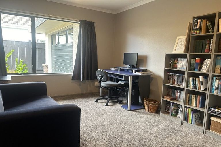 Photo of property in 6 Franklin Avenue, Hokowhitu, Palmerston North, 4410