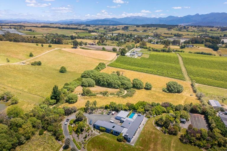 Photo of property in 50 Cliff Road, Tasman, Upper Moutere, 7173