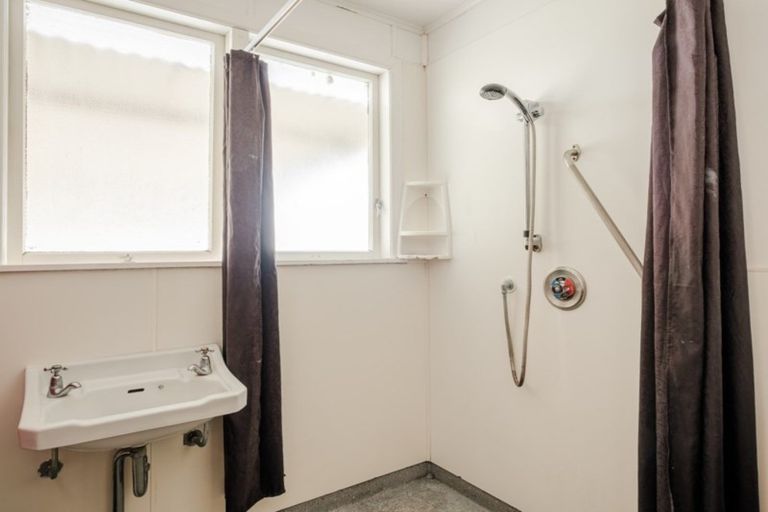 Photo of property in 12 Huxley Road, Outer Kaiti, Gisborne, 4010