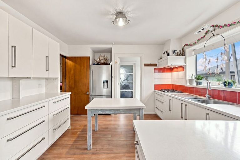Photo of property in 135 Bower Avenue, New Brighton, Christchurch, 8083